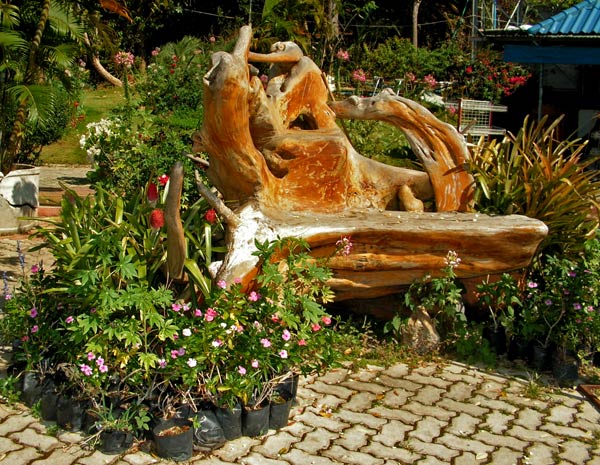 Садовая мебель из бревен — 45 фото интересных вариантов
